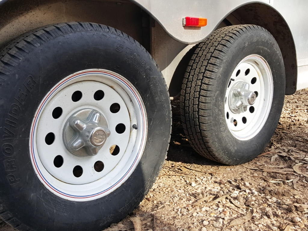 Trailer Tires for Sale-JDS Tire INC Houston, Texas